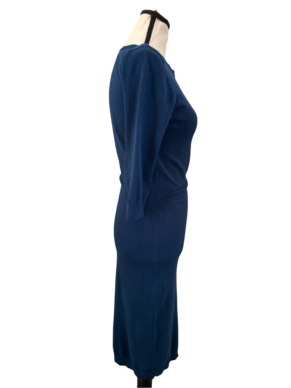 Classic Navy Midi Knit Dress - Sleek Everyday Style - Picture 5 of 12